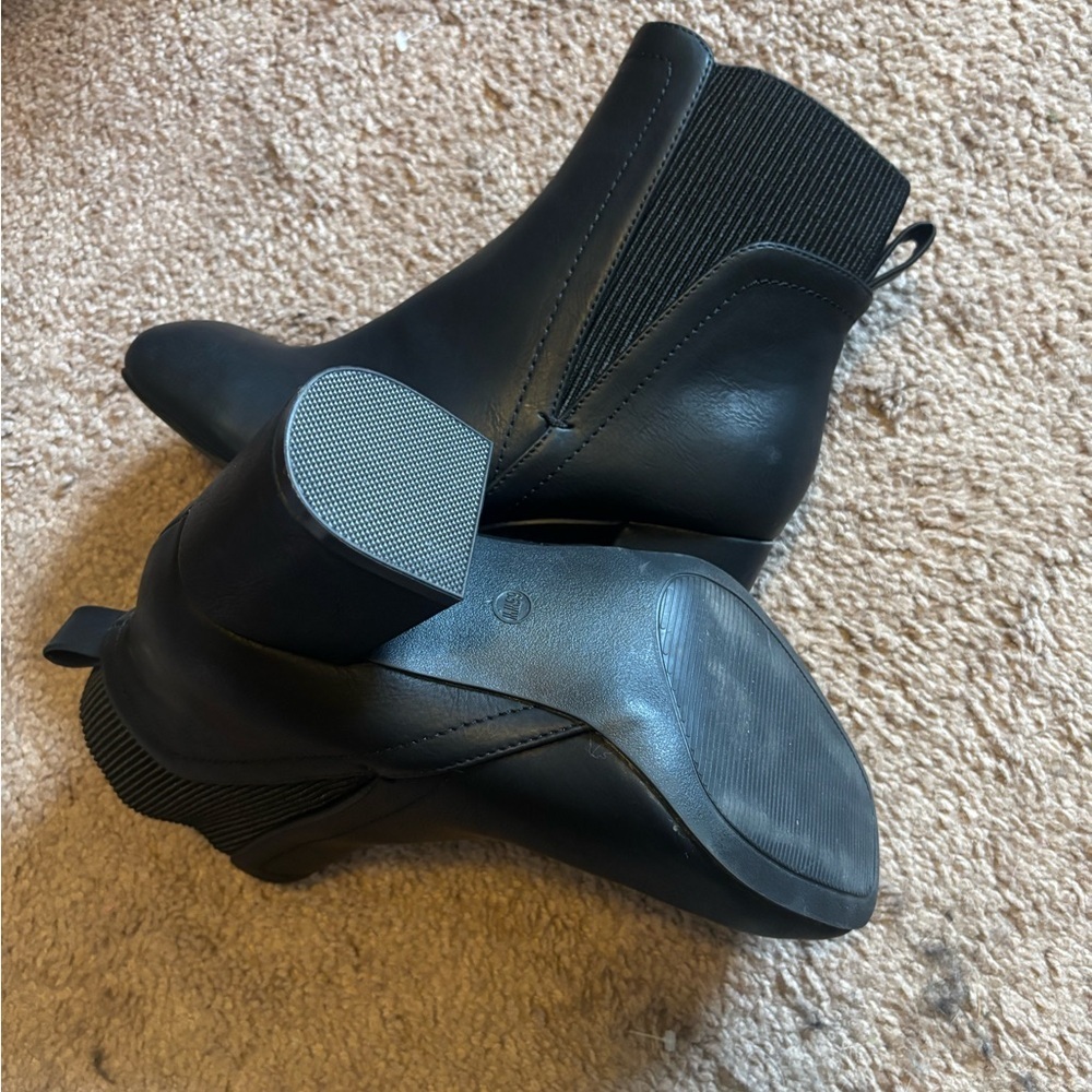 Torrid Square Toe Block Heel Chelsea Bootie 6.5WW - Picture 8 of 10